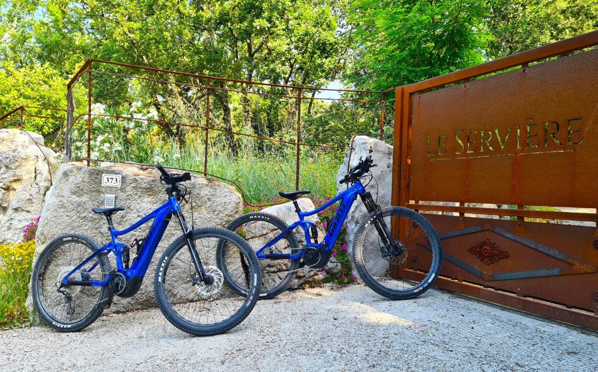 Cabanes Lodges Le Serviere 발라주크 외부 사진