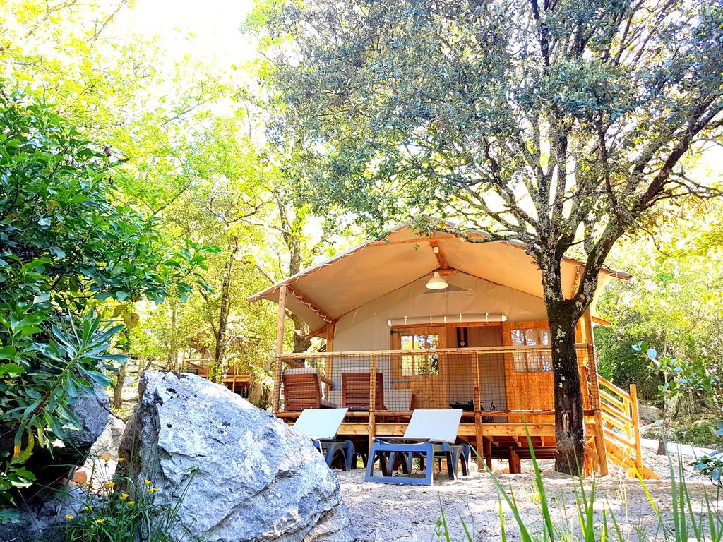 Cabanes Lodges Le Serviere 발라주크 외부 사진